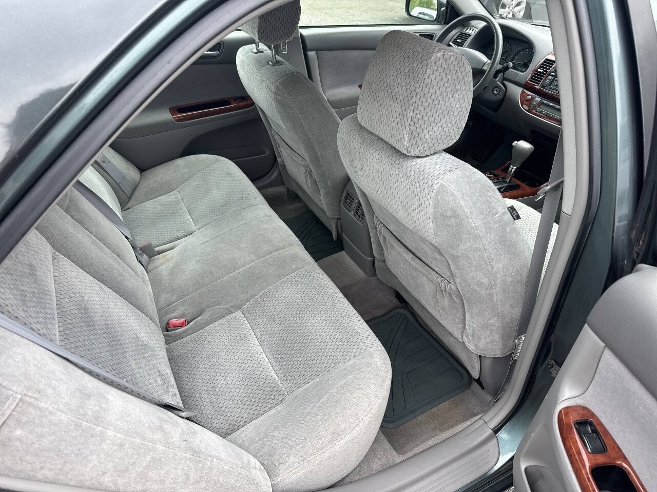 Used 2004 Toyota Camry FWD image 13