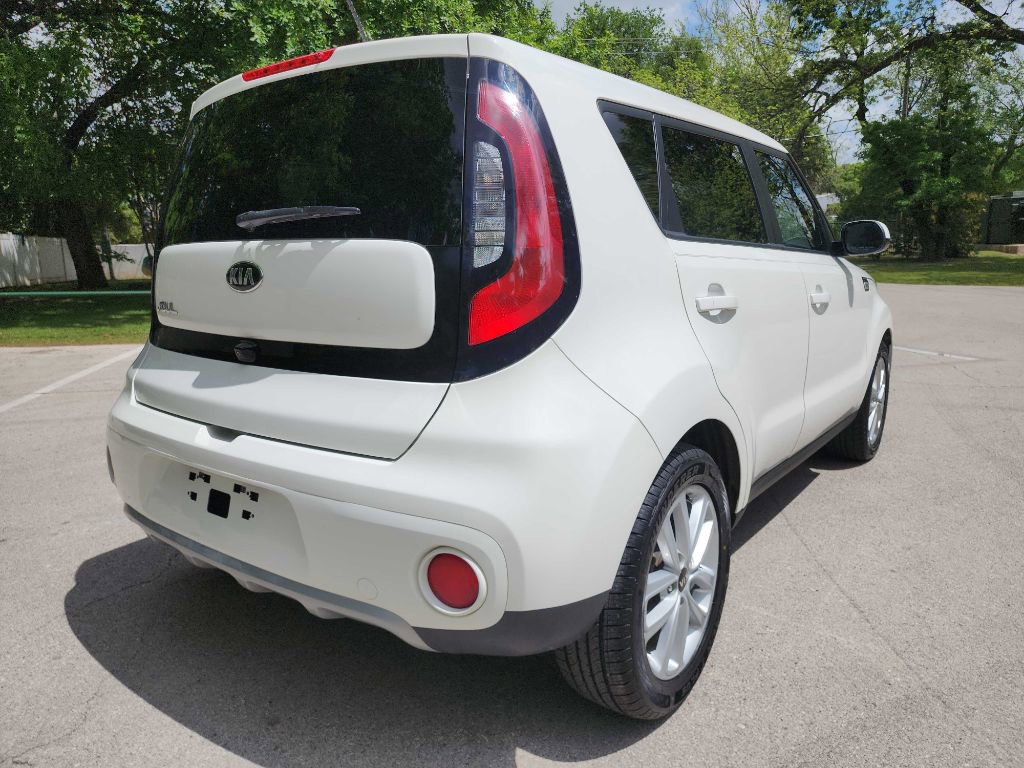 Used 2019 Kia Soul + image 8
