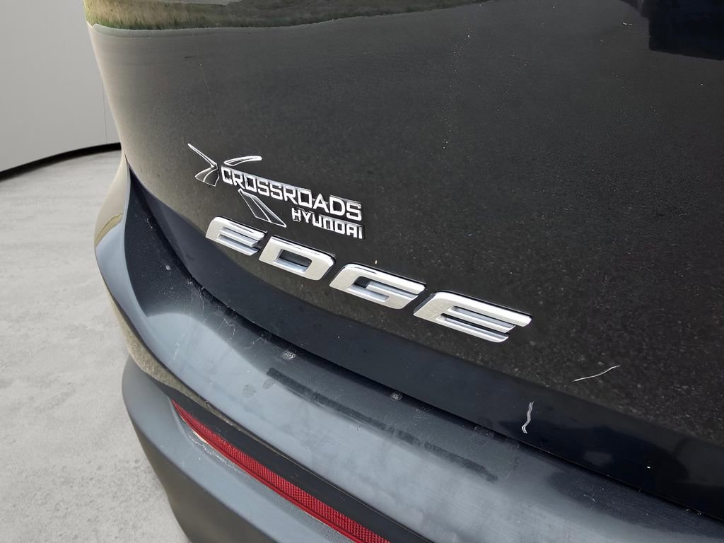 Used 2016 Ford Edge Titanium w/ Equipment Group 301A image 10