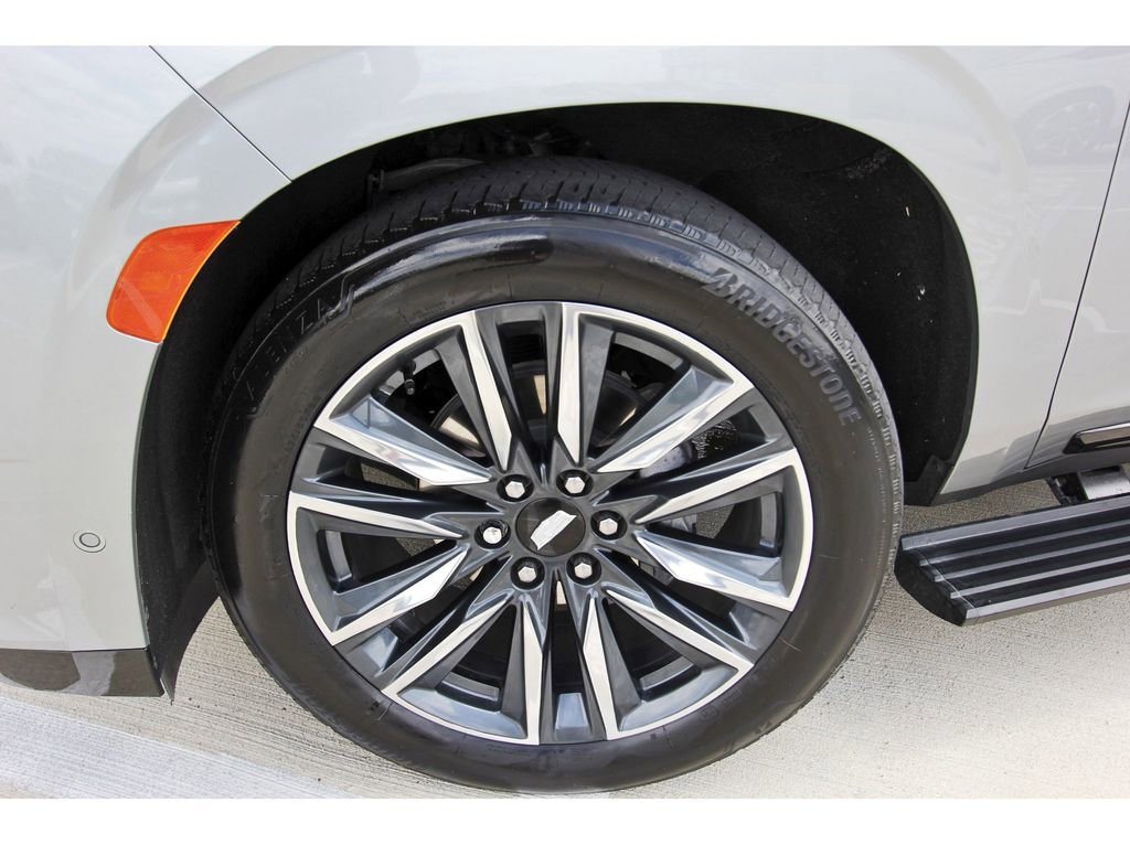 Used 2024 Cadillac Escalade Sport w/ Touring Package AWD/4WD image 33
