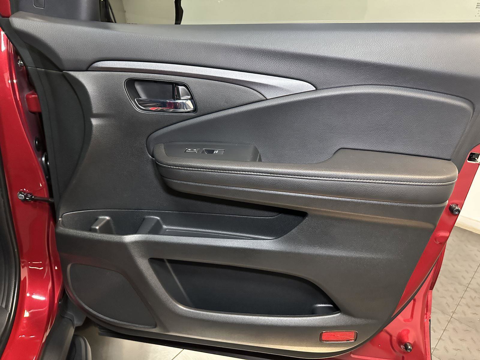 Certified 2024 Honda Ridgeline RTL image 37