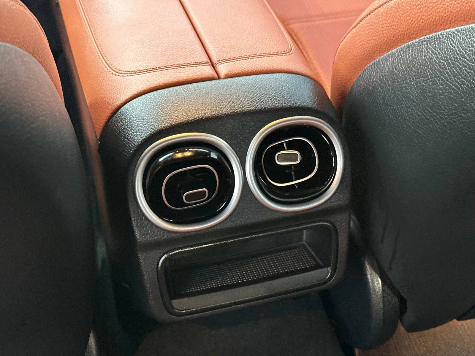 Used 2023 Mercedes-Benz C 300 Sedan image 13