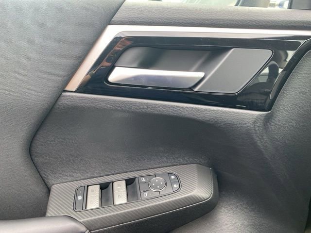 New 2025 Mitsubishi Outlander ES image 18