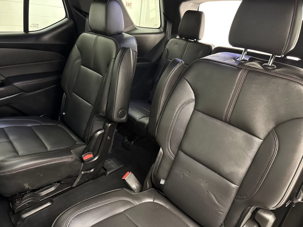 Used 2023 Chevrolet Traverse RS AWD/4WD image 21