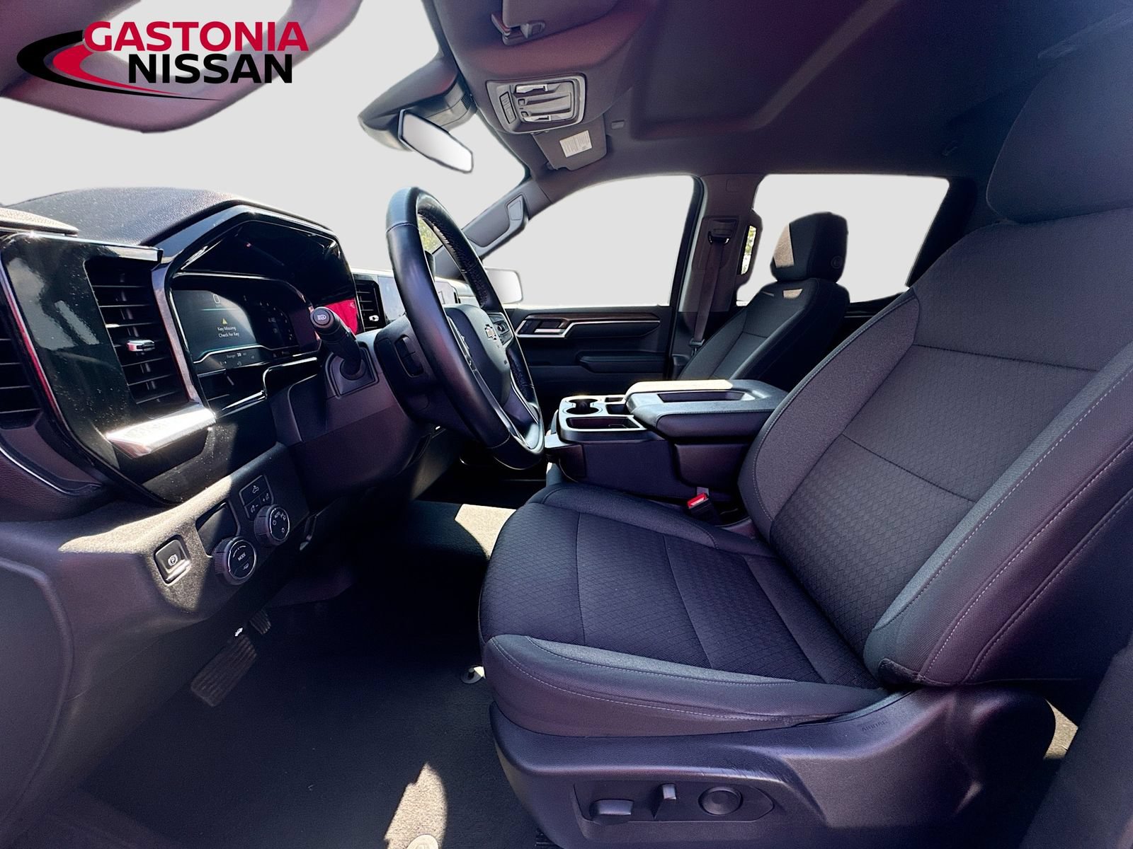 Used 2025 Chevrolet Silverado 1500 LT RWD image 29