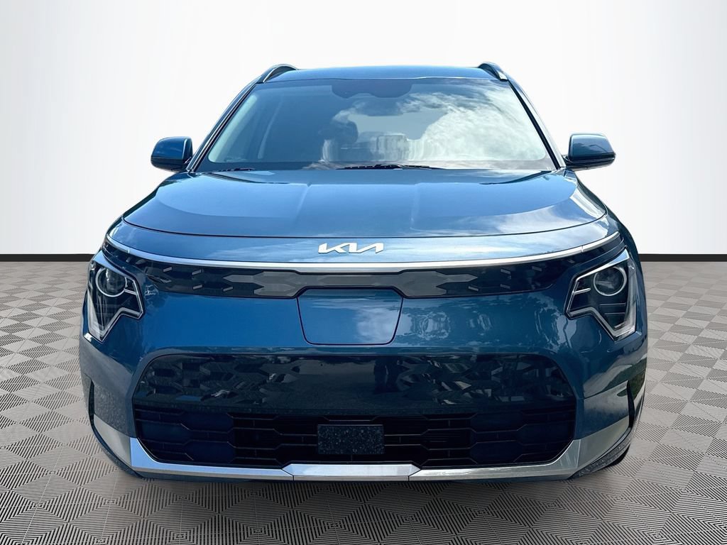 Used 2024 Kia Niro Wind w/ Wind Preserve Package FWD image 2