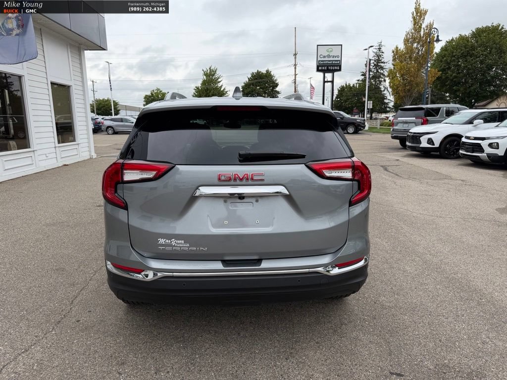 Used 2024 GMC Terrain SLT FWD image 6