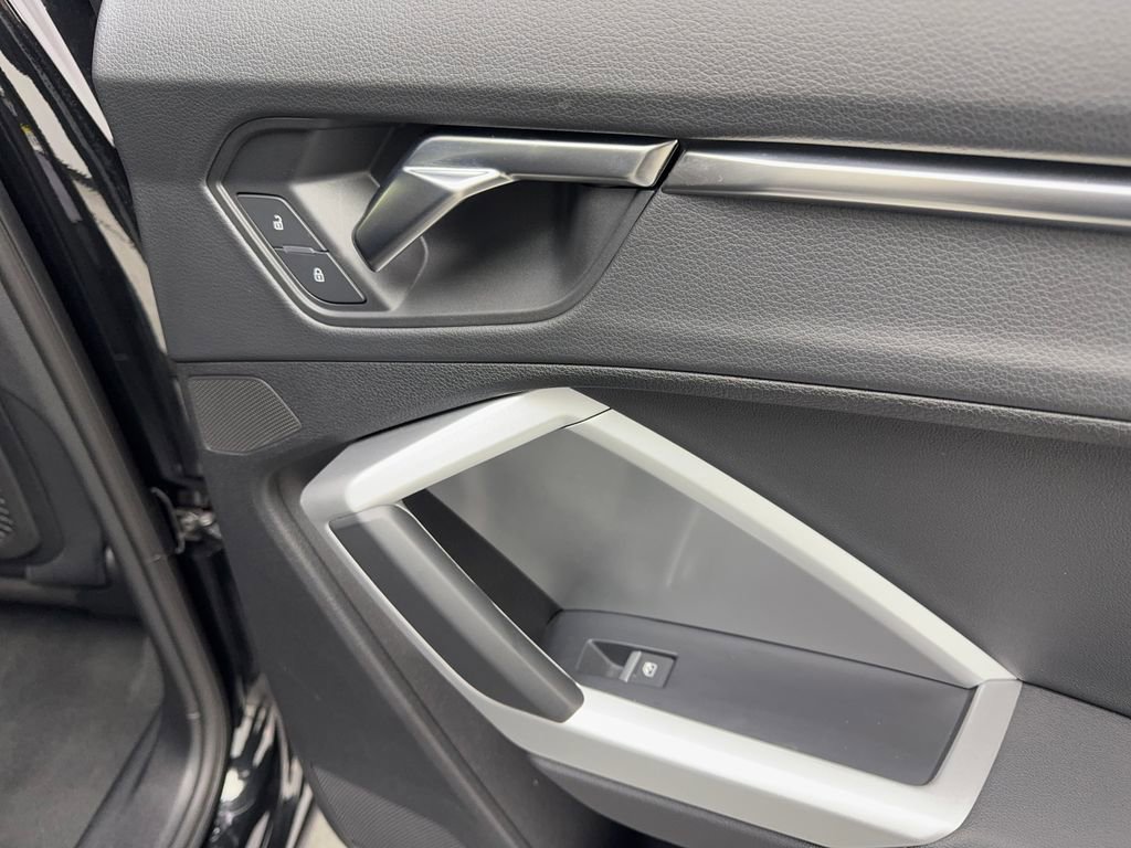 Used 2025 Audi Q3 2.0T Premium image 44