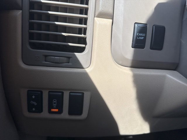 Used 2012 Nissan Titan SL RWD image 22