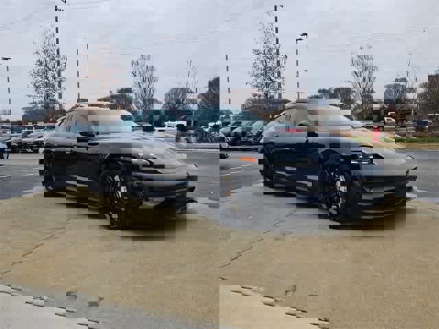 Used 2023 Porsche Taycan w/ Premium Package image 3