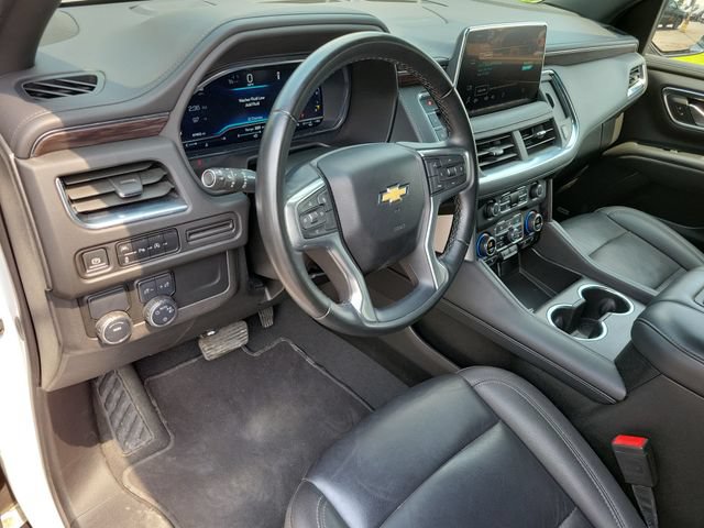 Used 2024 Chevrolet Suburban LT RWD image 9