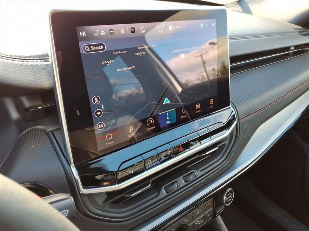 Used 2025 Jeep Compass Trailhawk w/ Trailhawk Elite Group image 23