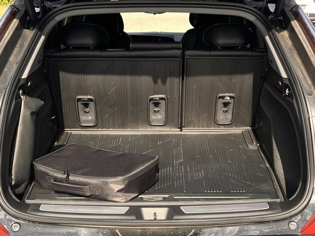 New 2027 Cadillac Optiq Luxury w/ LPO, Floor Liner Package AWD/4WD image 21