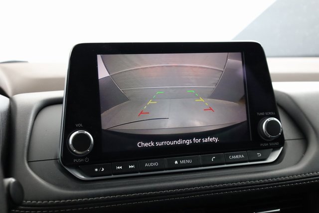 Used 2023 Nissan Rogue S image 18