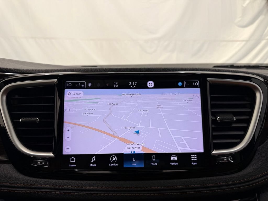 Used 2021 Chrysler Pacifica Pinnacle AWD/4WD image 42
