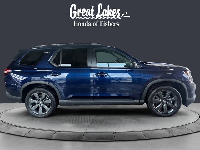 Used 2025 Honda Pilot Sport image 6
