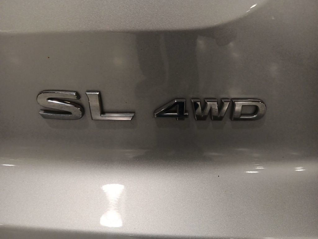 Used 2025 Nissan Pathfinder SL AWD/4WD image 6