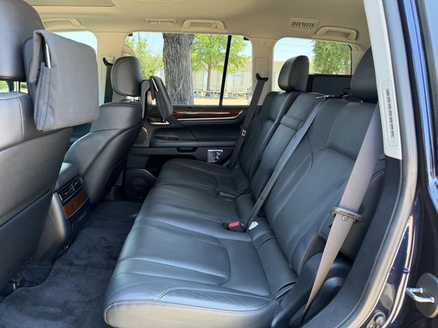 Used 2017 Lexus LX 570 4WD image 29