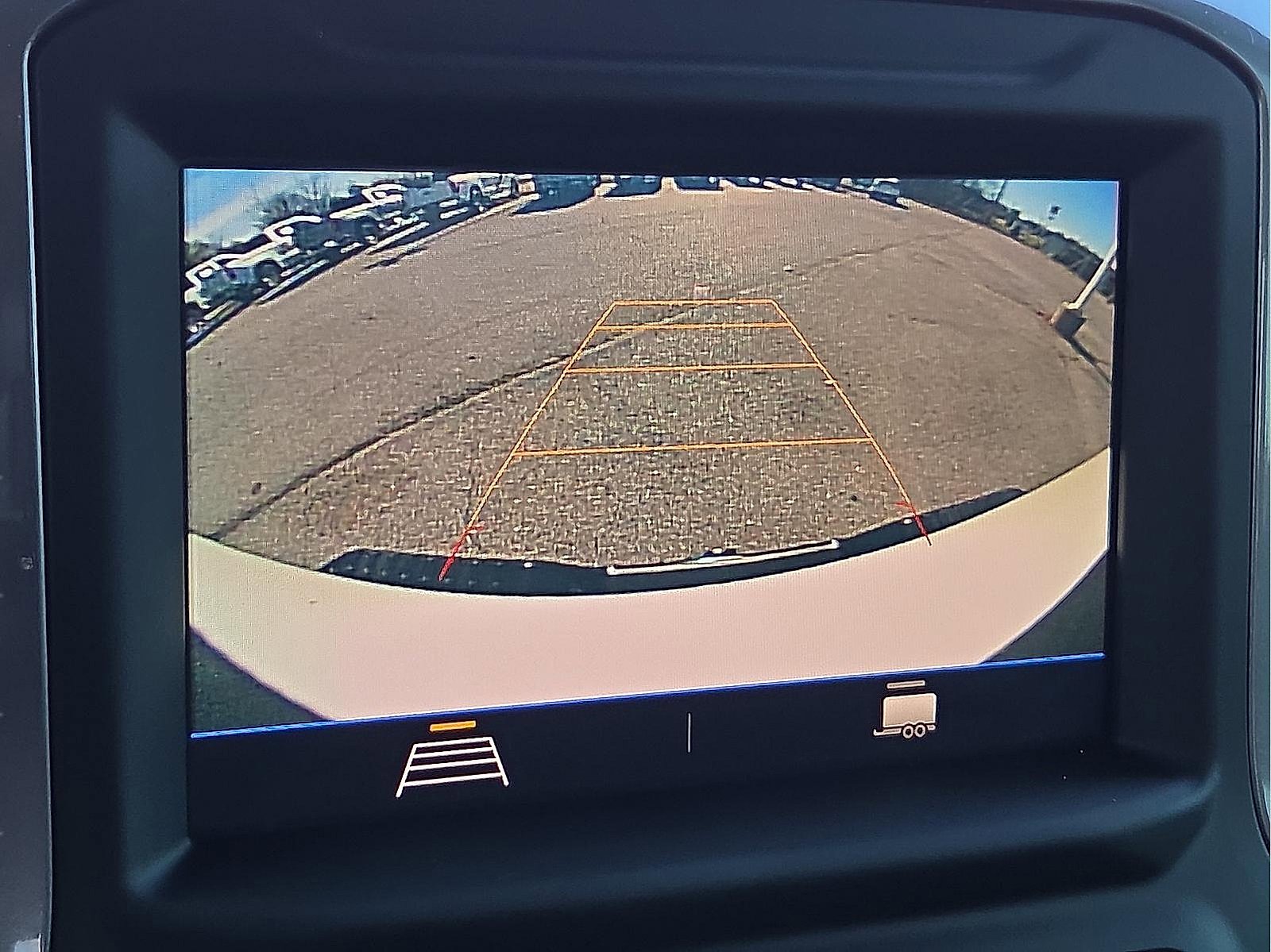 Used 2022 Chevrolet Silverado 2500 Custom w/ Custom Value Package image 16