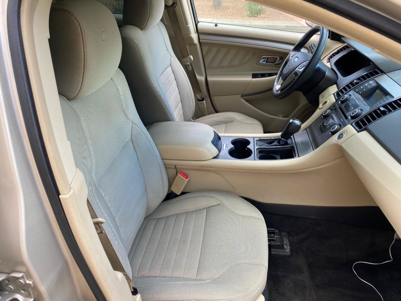 Used 2018 Ford Taurus SE FWD image 51