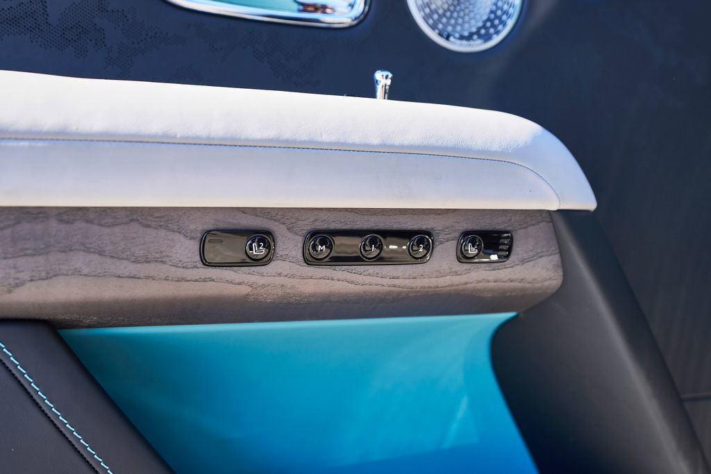 Used 2025 Rolls-Royce Ghost AWD/4WD image 37