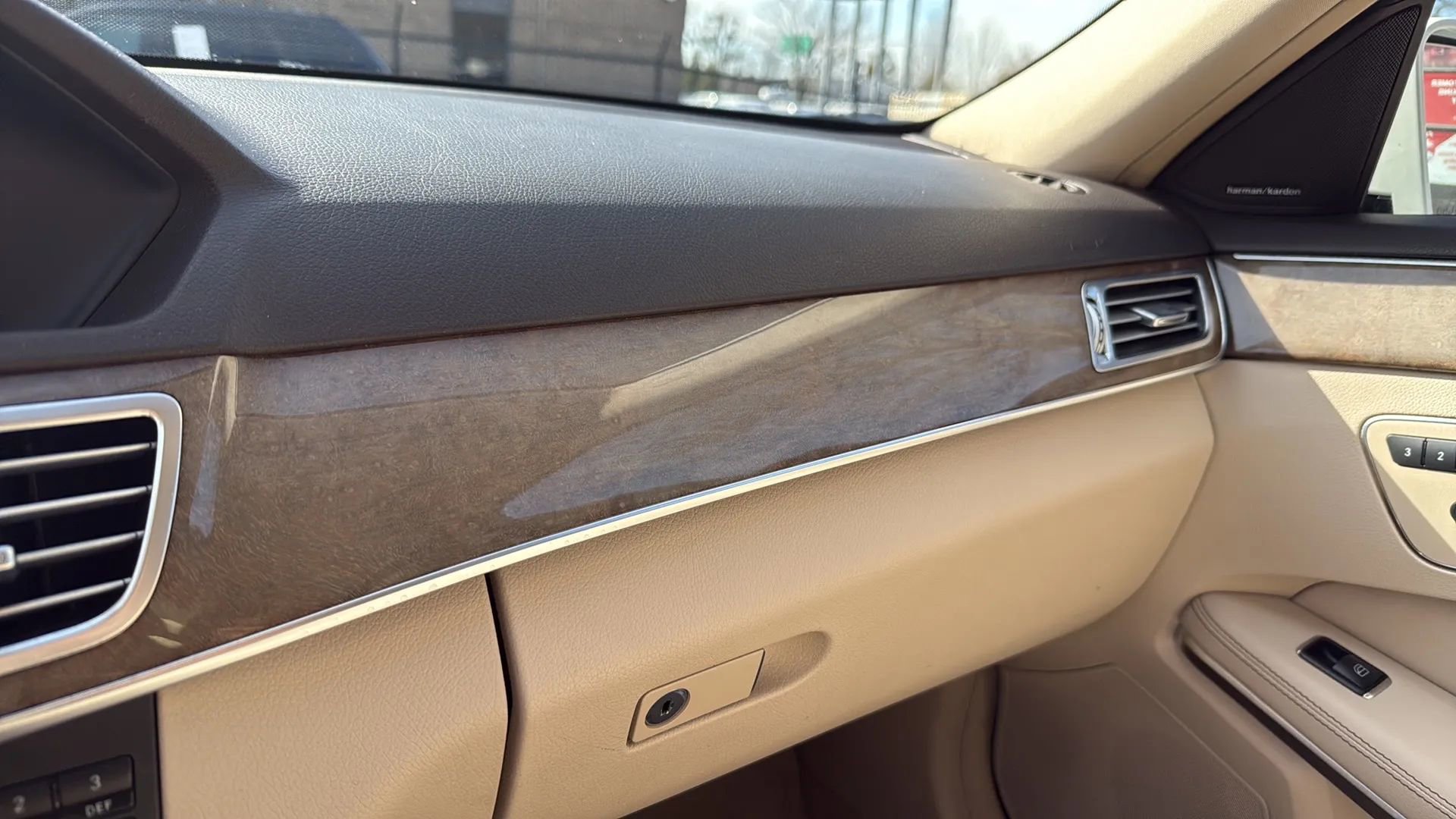 Used 2014 Mercedes-Benz E 350 4MATIC Sedan image 41