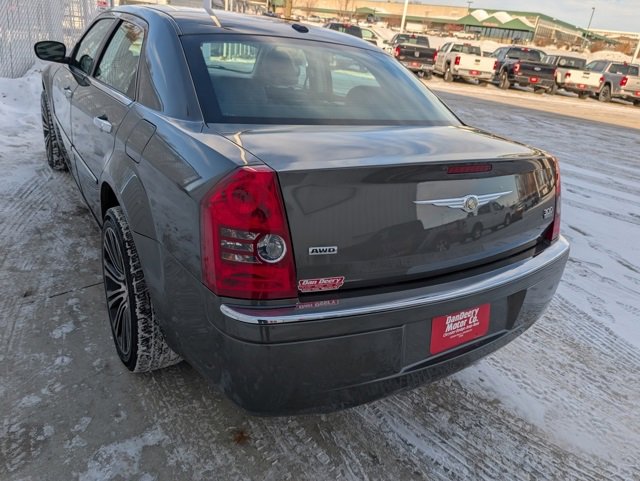 Used 2010 Chrysler 300 Limited image 22