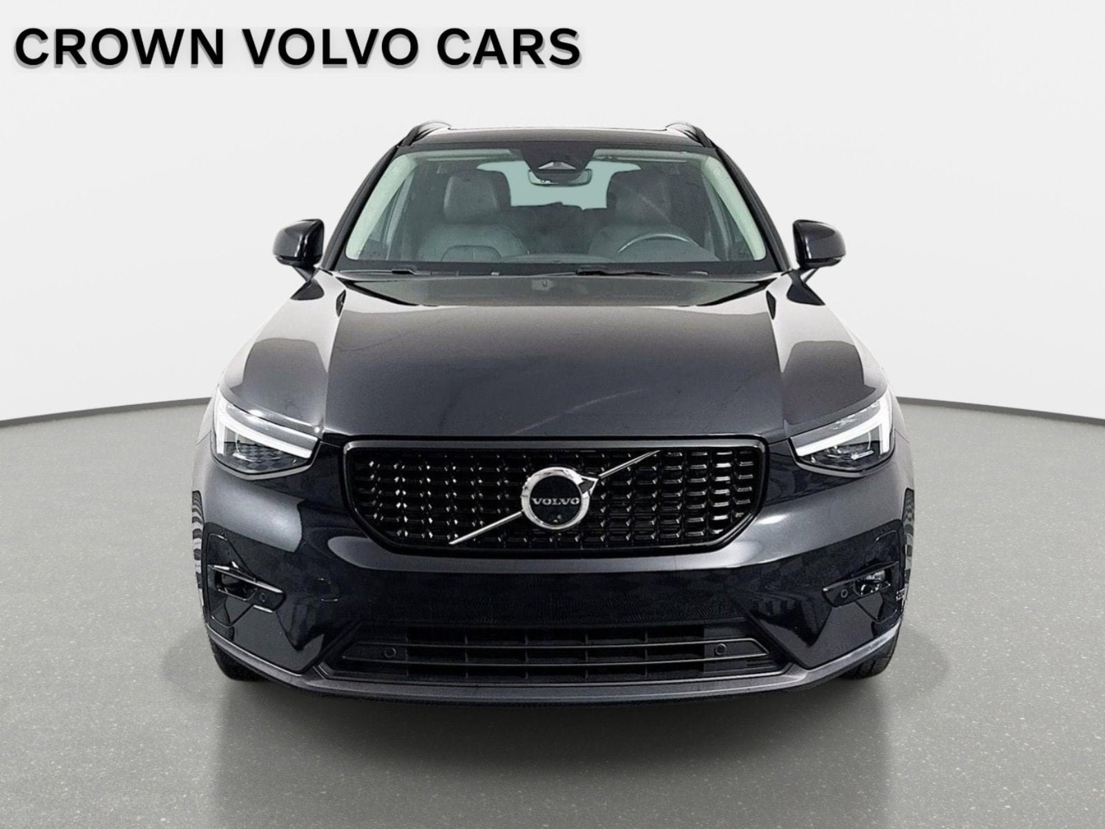 Used 2026 Volvo XC40 B5 Plus AWD/4WD image 2