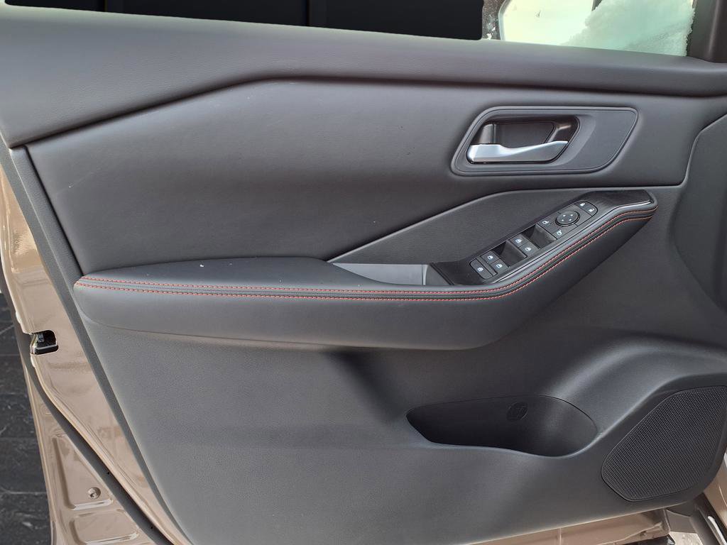New 2026 Nissan Rogue SV image 38