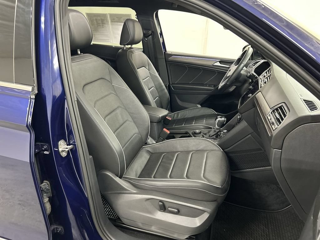 Certified 2023 Volkswagen Tiguan SEL R-Line AWD/4WD image 24