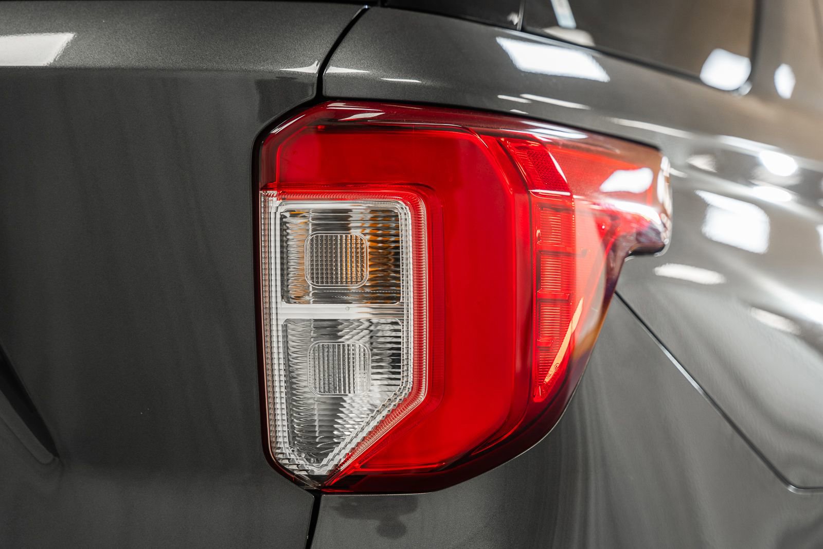 Certified 2020 Ford Explorer XLT w/ Equipment Group 202A image 7