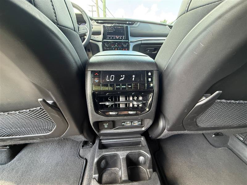 Used 2023 Jeep Grand Cherokee L Laredo AWD/4WD image 14