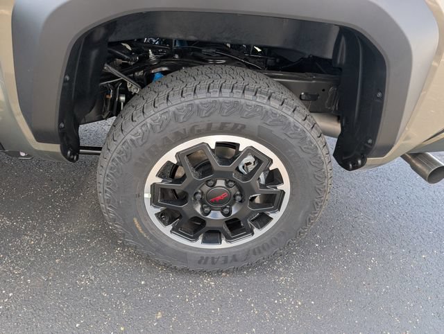 New 2026 Toyota Tacoma TRD Off-Road w/ TRD Off Road Premium Package AWD/4WD image 24