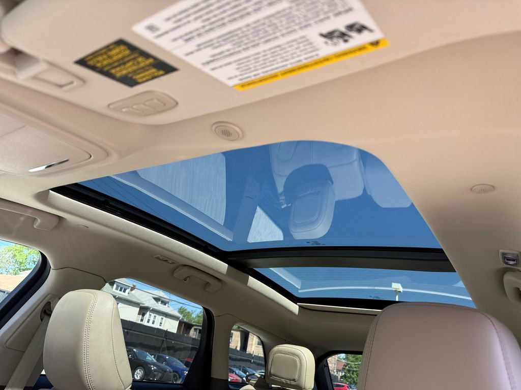 Used 2022 Lincoln Corsair AWD w/ Premium Package image 33