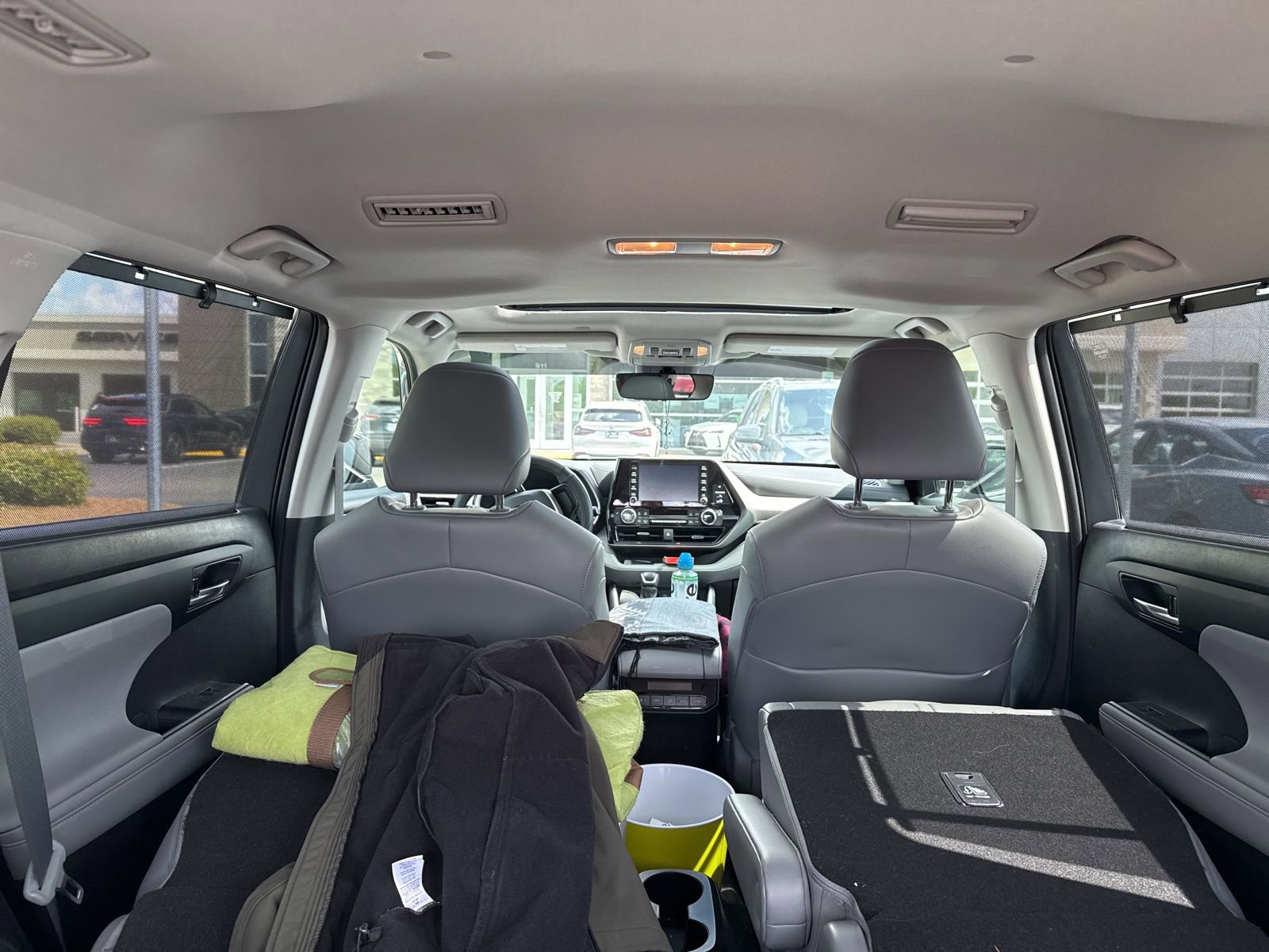 Used 2022 Toyota Highlander XLE image 5