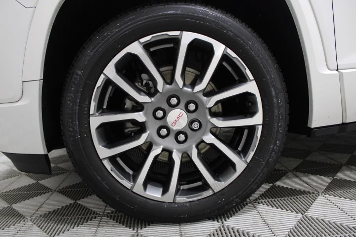 Used 2021 GMC Acadia Denali w/ Denali Technology Package AWD/4WD image 50