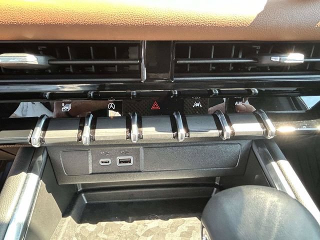 Used 2026 GMC Canyon AT4 w/ Technology Plus Package AWD/4WD image 27