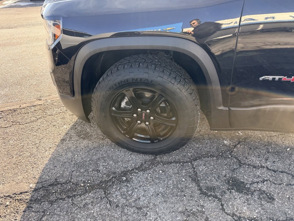 Used 2022 GMC Acadia AT4 image 10