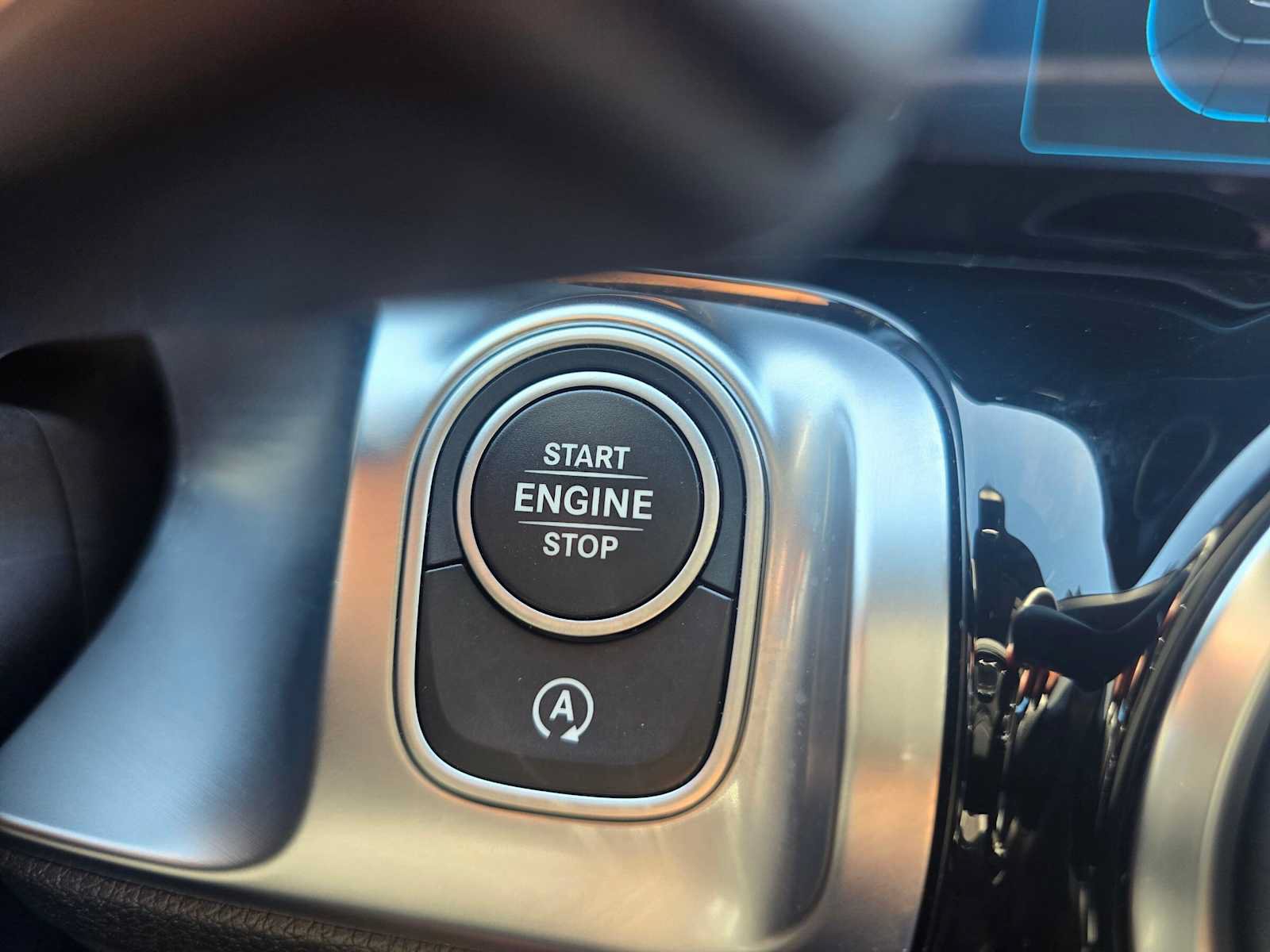 Used 2024 Mercedes-Benz GLB 250 4MATIC image 29