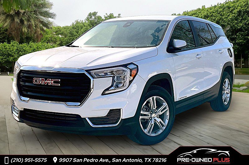 Used 2024 GMC Terrain SLE image 1