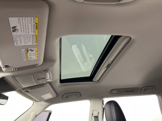 Used 2024 Nissan Armada Platinum w/ Captain's Chairs Package image 37