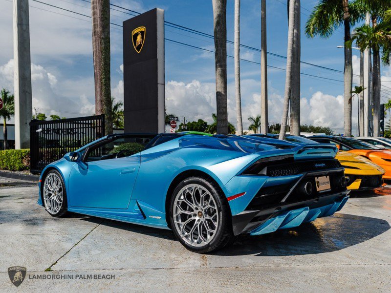 Used 2023 Lamborghini Huracan EVO RWD image 4
