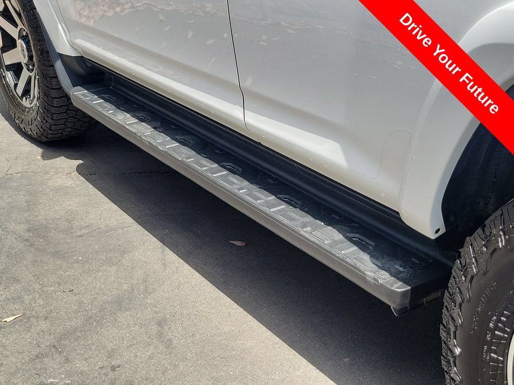 Used 2022 Toyota 4Runner TRD Off-Road AWD/4WD image 28