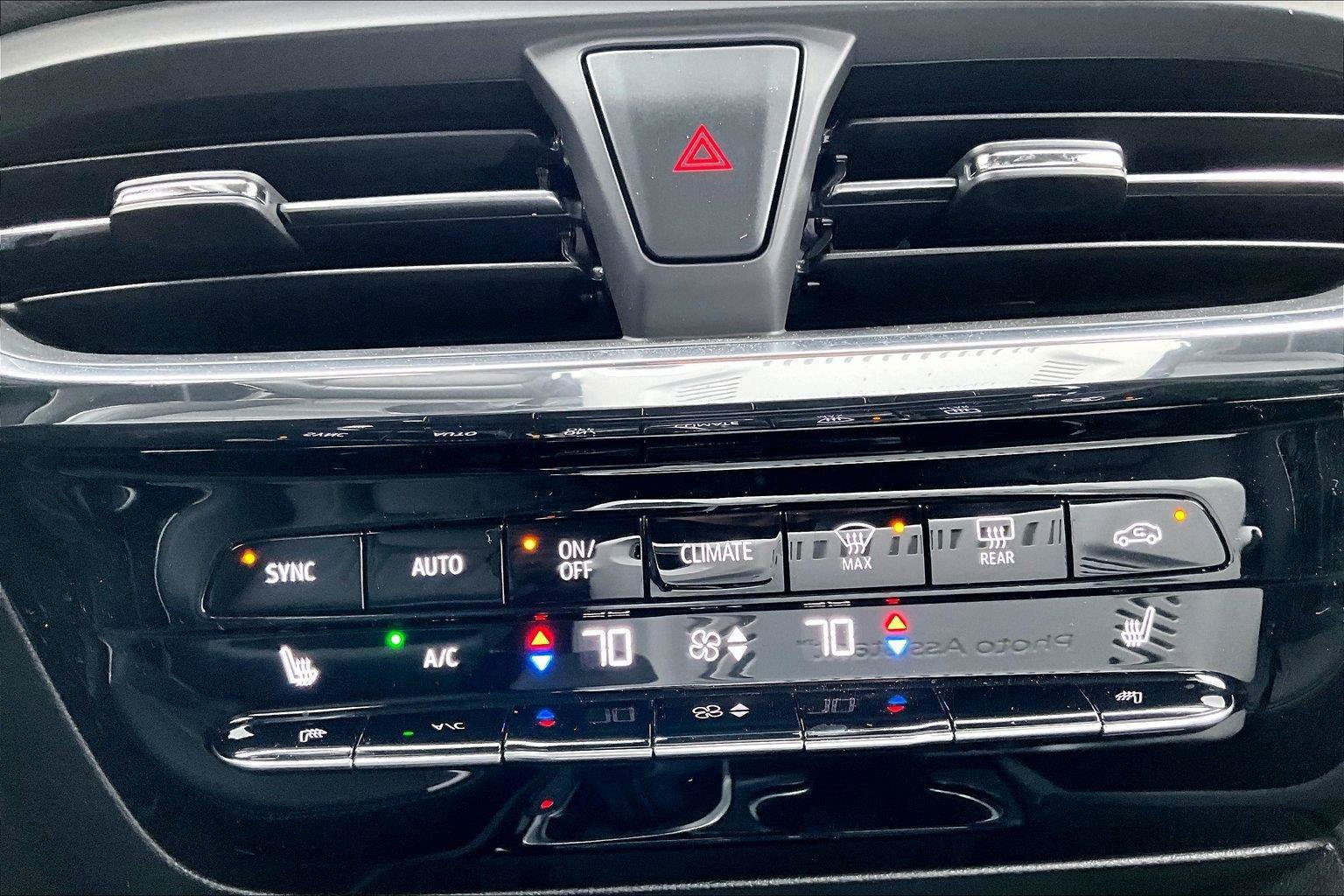 Used 2025 Buick Encore GX Avenir w/ Avenir Technology Package FWD image 34