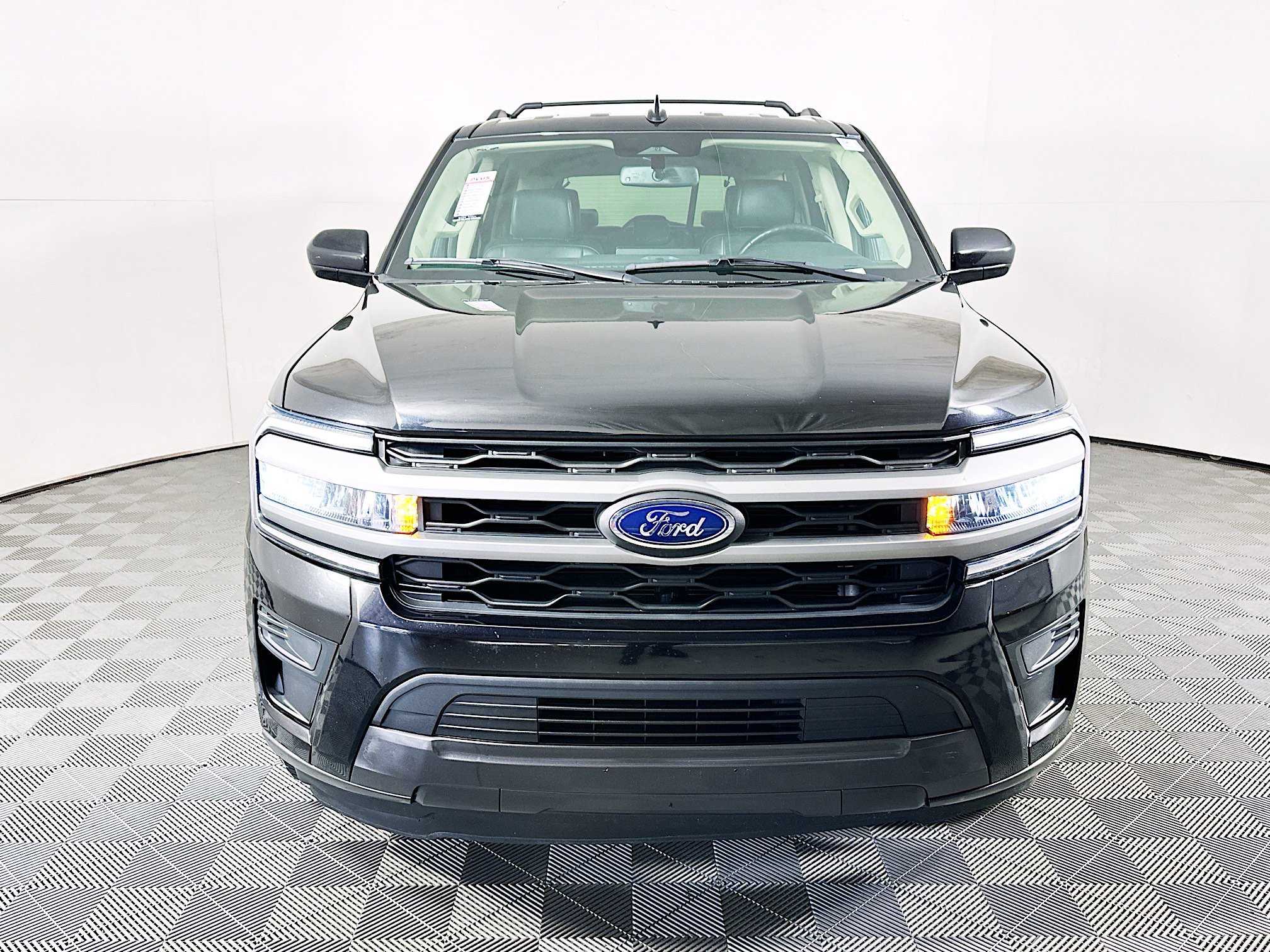 Used 2024 Ford Expedition XLT image 8