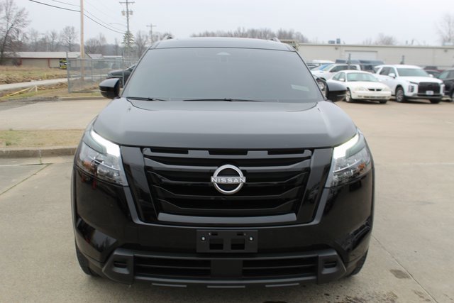 Used 2023 Nissan Pathfinder SV w/ SV Premium Package image 8