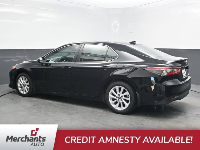 Used 2024 Toyota Camry LE FWD image 4