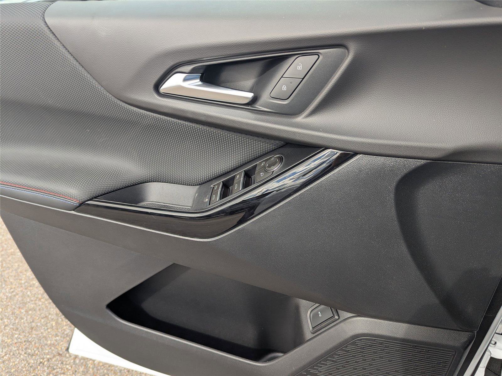 New 2026 Chevrolet Equinox RS w/ Safety and Technology Package image 19