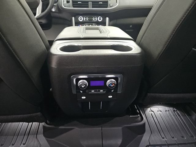 Used 2022 GMC Yukon SLT w/ SLT Luxury Package image 36