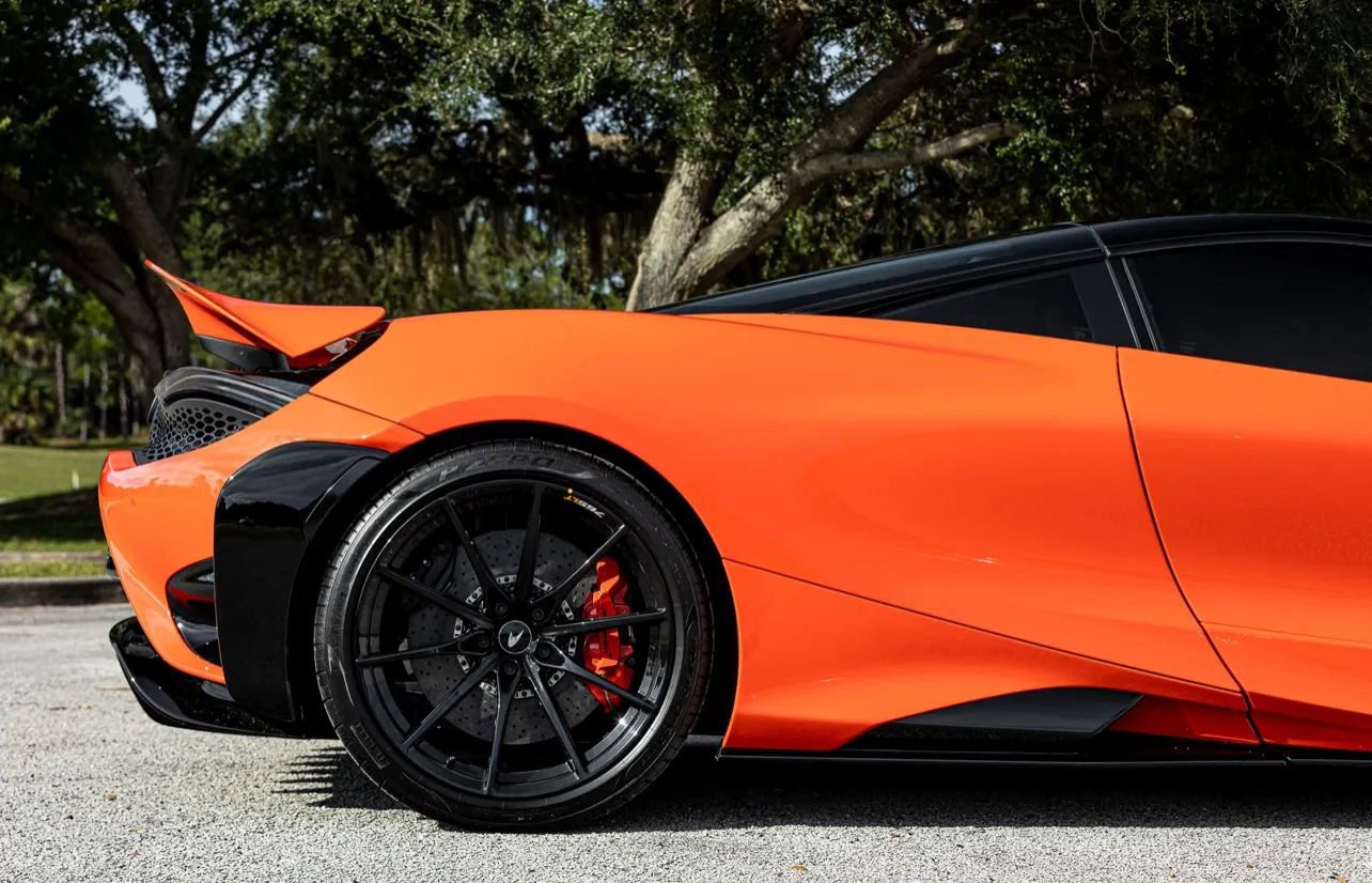Used 2021 McLaren 765LT image 11